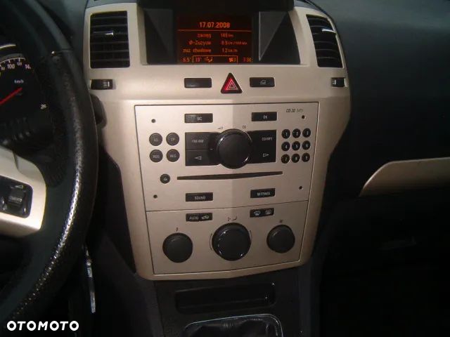 Opel Zafira - 27