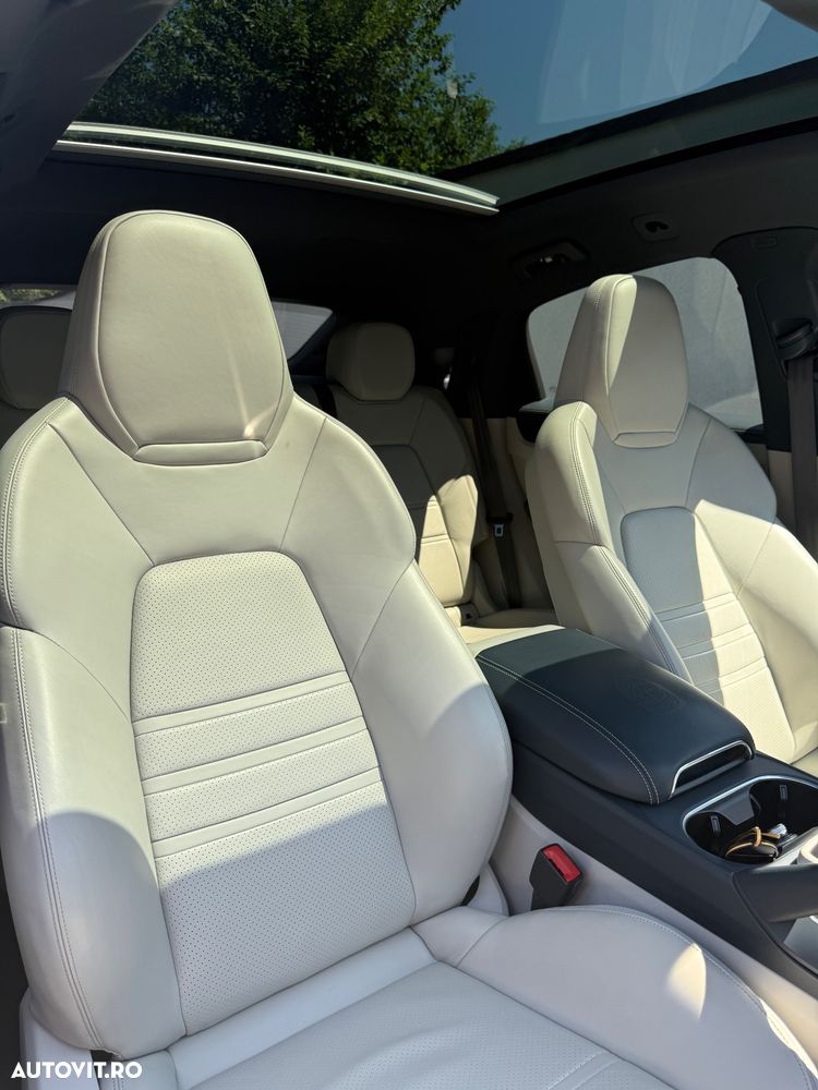 Porsche Cayenne Coupe Standard - 2