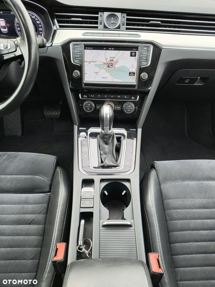 Volkswagen Passat 2.0 TSI BMT 4Mot Highline DSG - 25