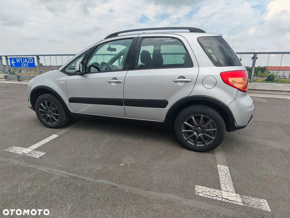 Suzuki SX4 1.6 GS / Premium 4WD - 25