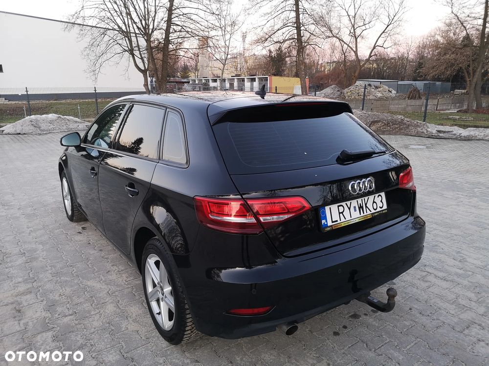 Audi A3 Sportback 1.6 TDI S tronic sport - 13