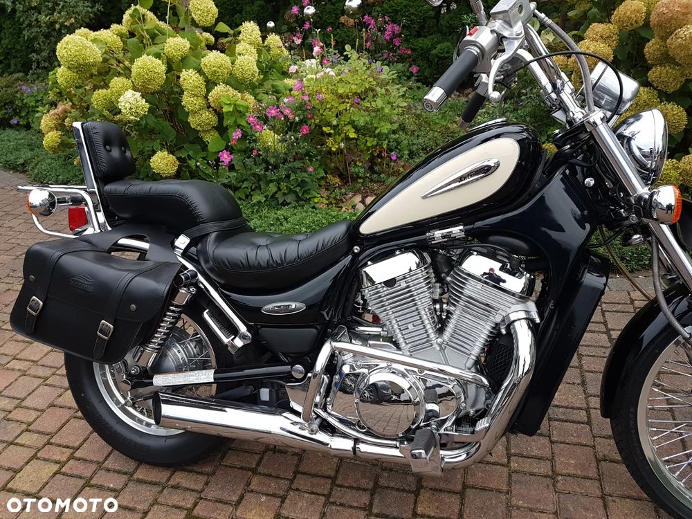 Suzuki Intruder - 2