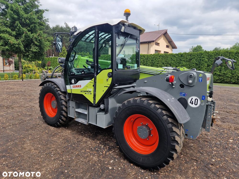 Claas SCORPION 732 - 25