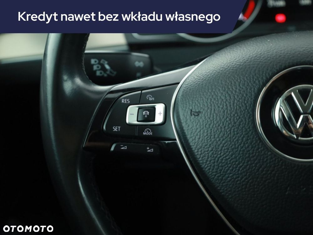 Volkswagen Passat - 19
