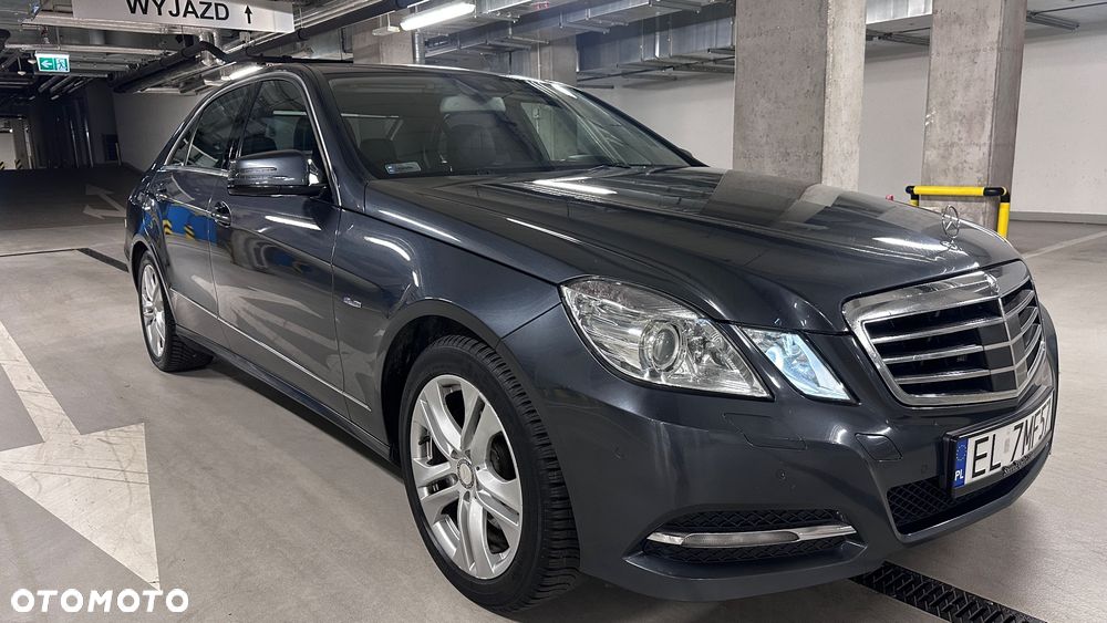 Mercedes-Benz Klasa E 350 CDI DPF 4Matic BlueEFFICIENCY 7G-TRONIC Avantgarde - 2