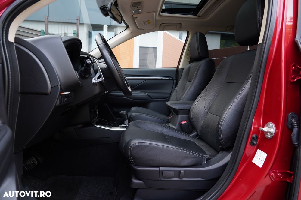 Mitsubishi Outlander 2.2 DI-D 4WD Automatik Diamant Edition - 23