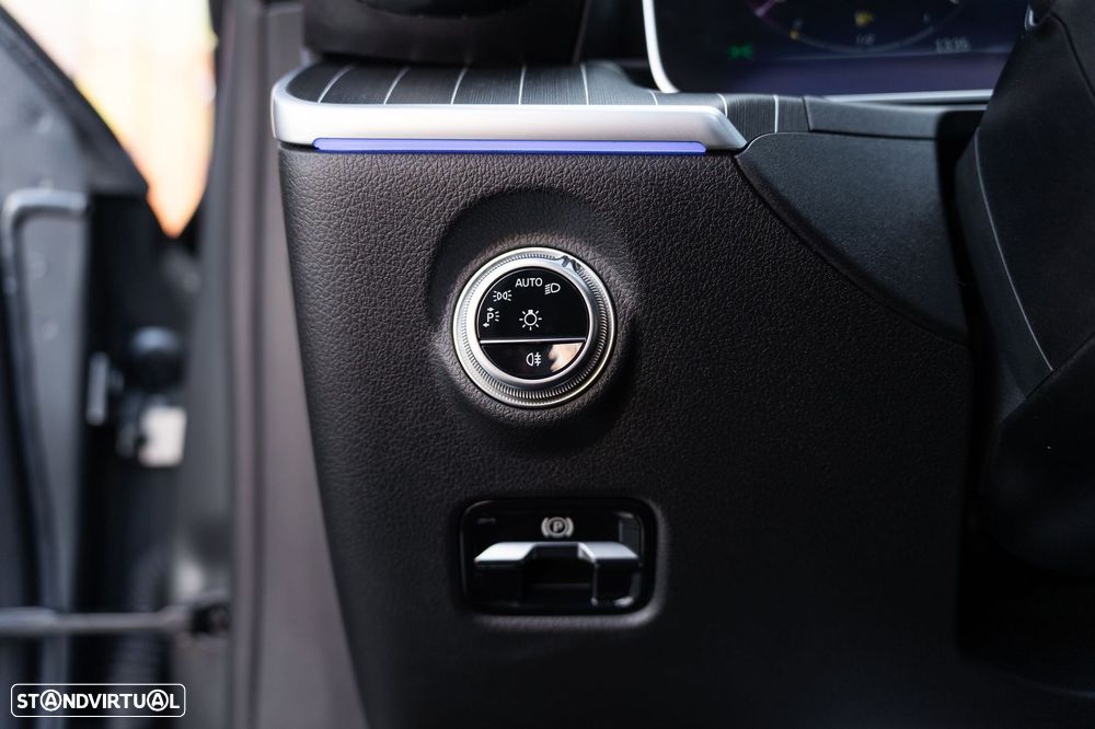 Mercedes-Benz C 300 e AMG Line - 23