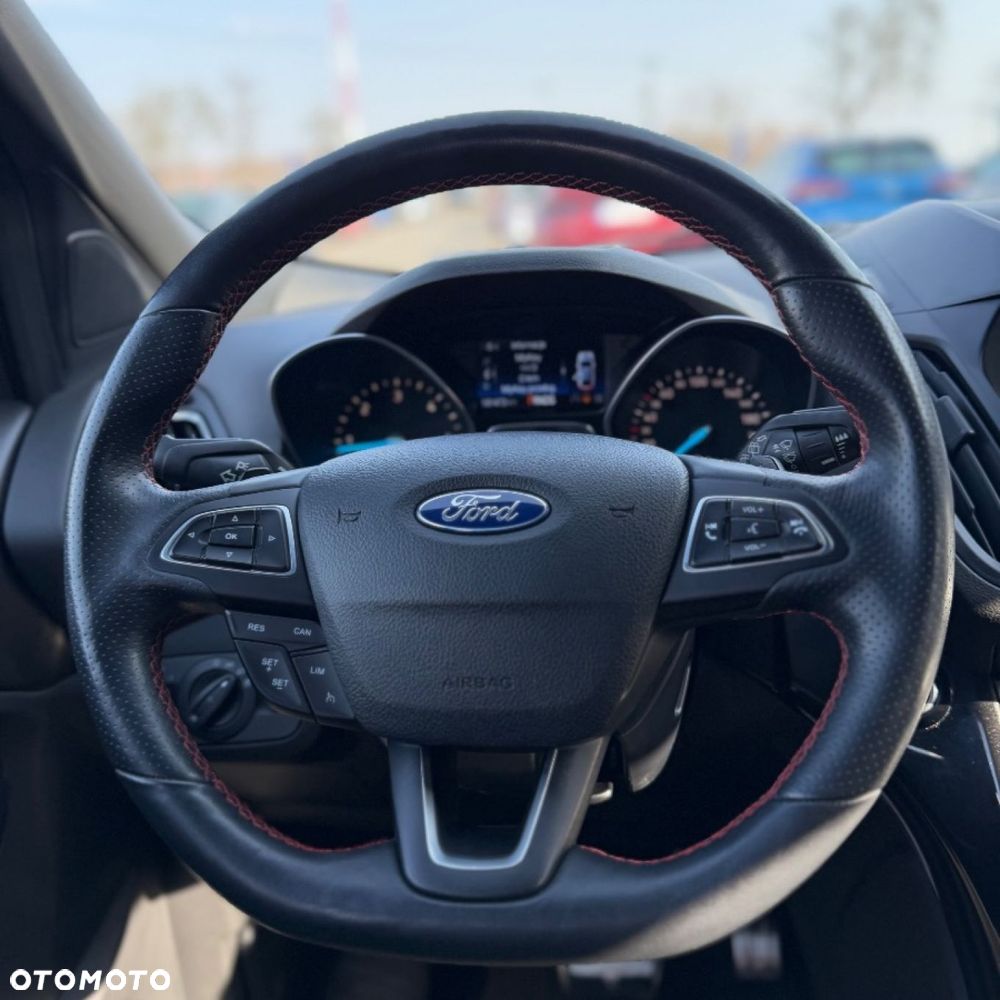 Ford Kuga - 30