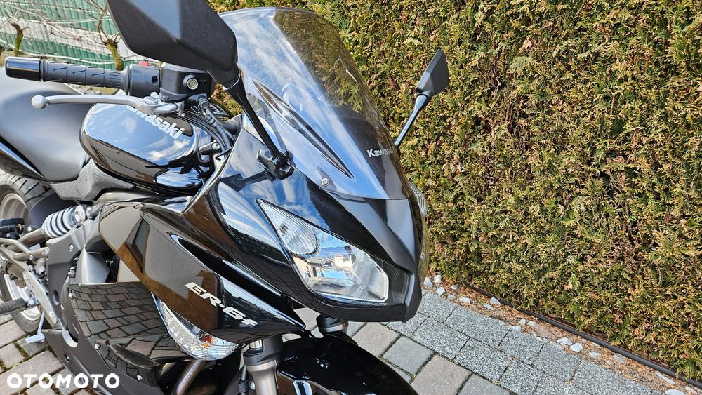 Kawasaki ER - 14