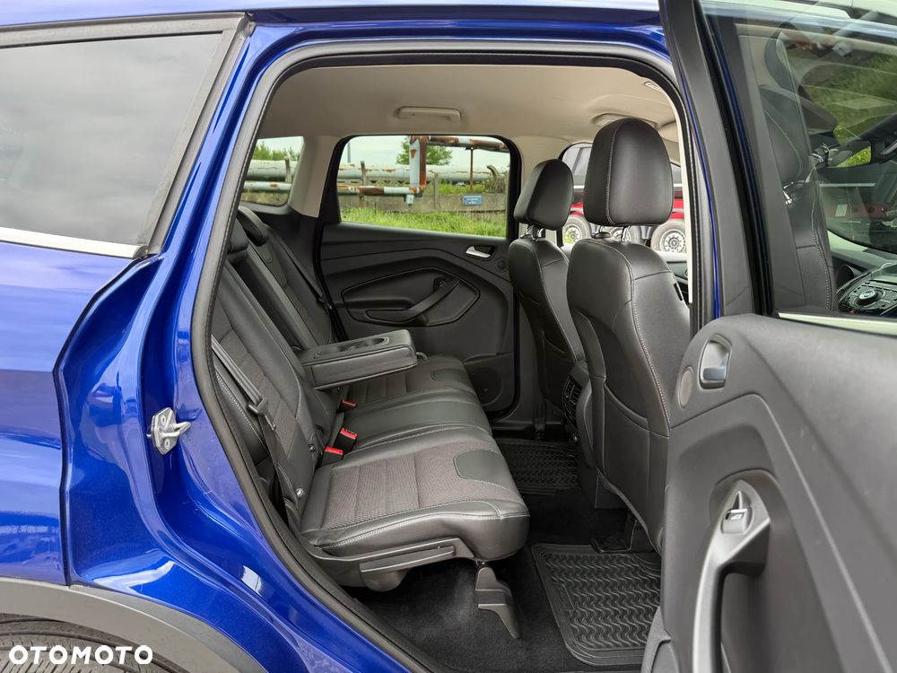 Ford Kuga 1.5 EcoBoost 4x4 Business Edition - 32