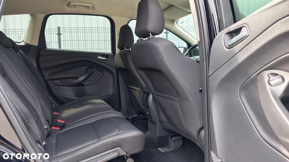 Ford Kuga 1.5 EcoBoost 2x4 Cool & Connect - 8