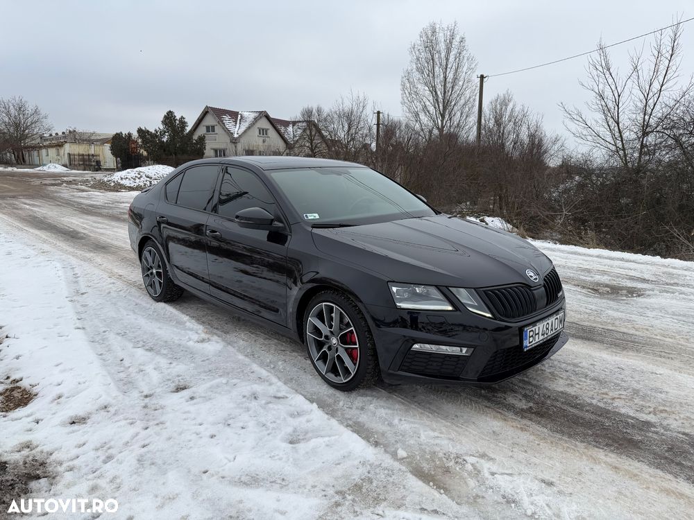 Skoda Octavia 2.0 245 TSI DSG RS - 6