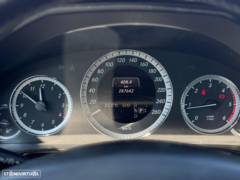 Mercedes-Benz E 200 - 10