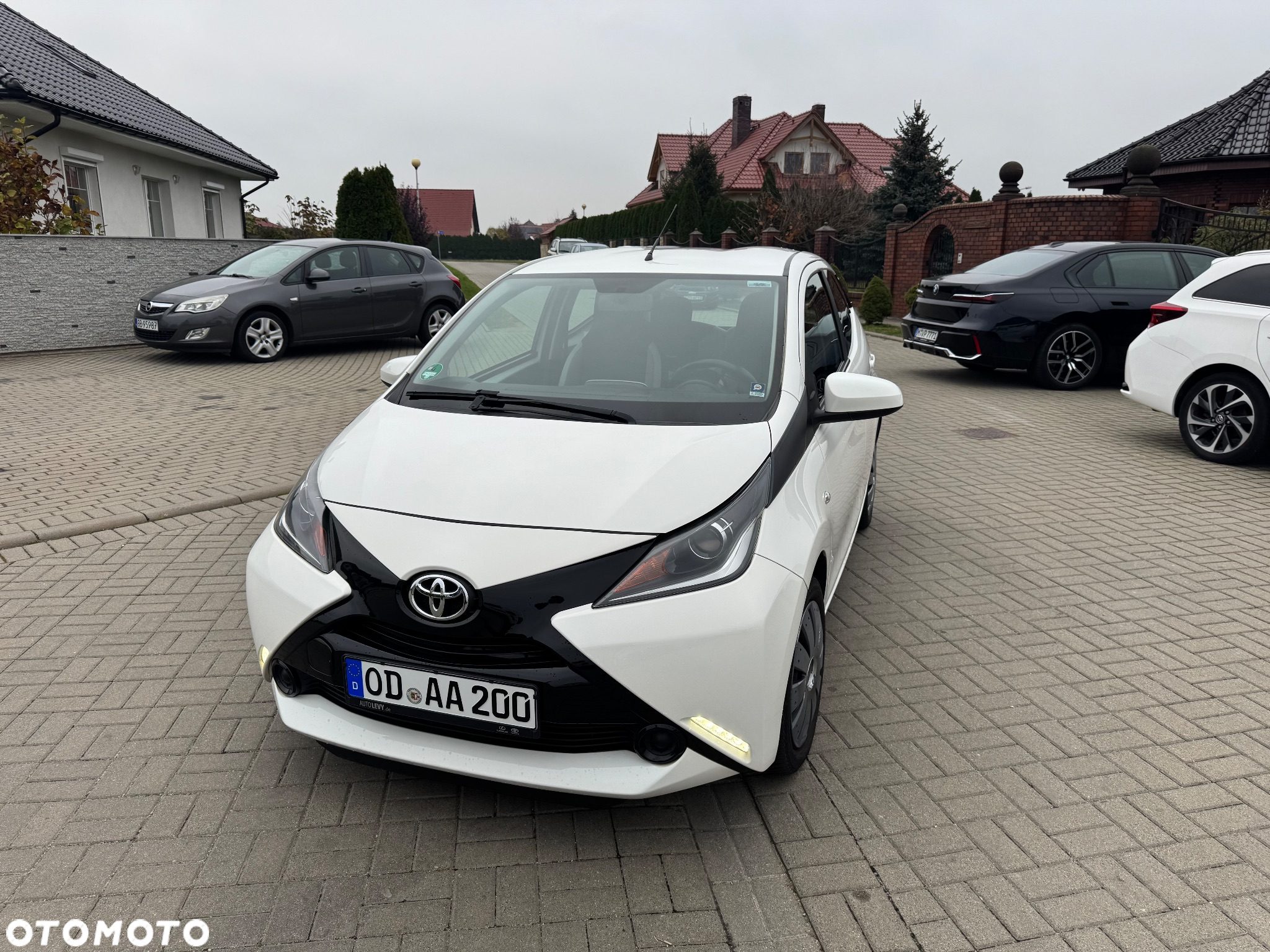 Toyota Aygo x-play - 2