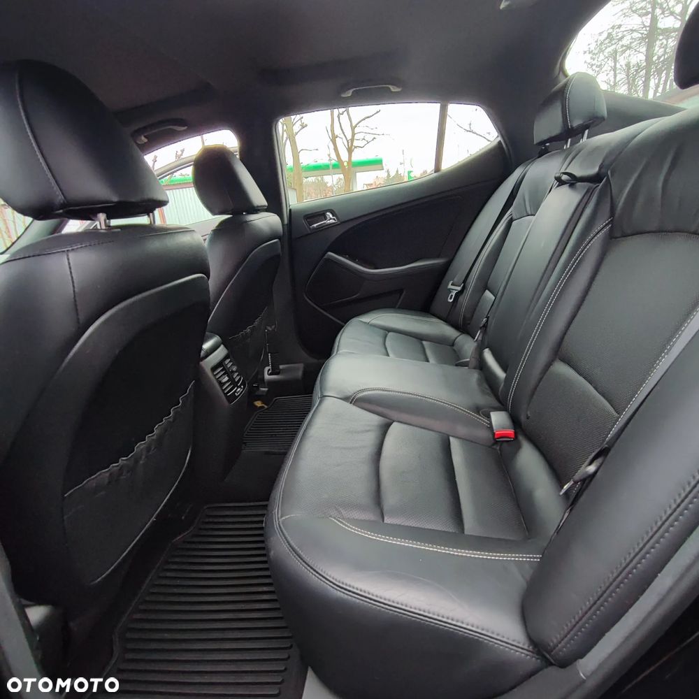 Kia Optima - 16