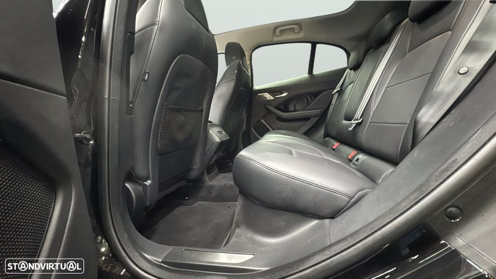 Jaguar I-Pace EV400 R-Dynamic SE AWD - 12