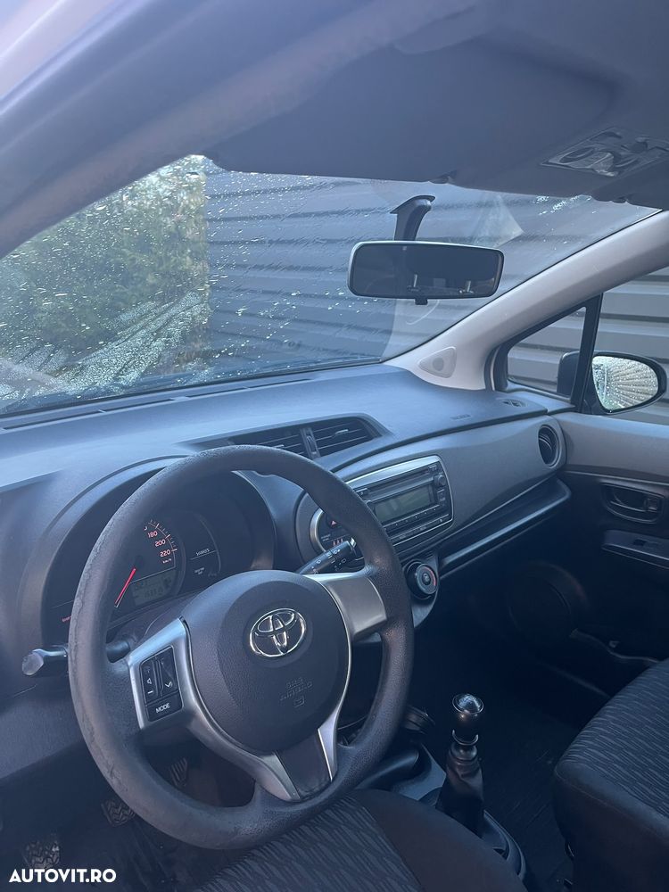 Toyota Yaris 1.3 VVT-i Terra - 7