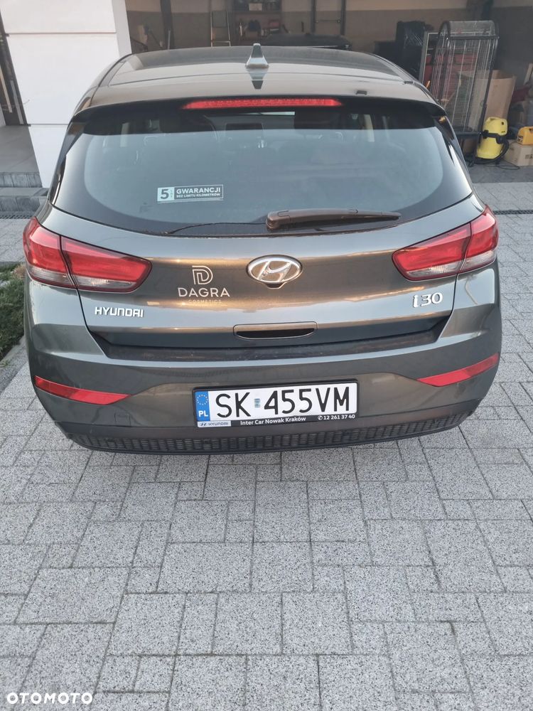 Hyundai i30 1.5 DPI Classic + - 9