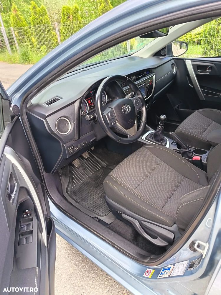 Toyota Auris 2.0 D-4D Edition - 9