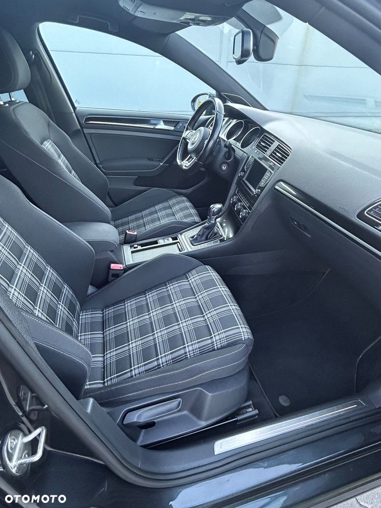 Volkswagen Golf GTD (BlueMotion Technology) DSG - 14