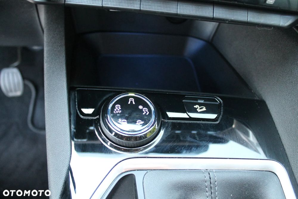 Peugeot 3008 PureTech 130 Stop & Start GPF Allure Business-Paket - 21