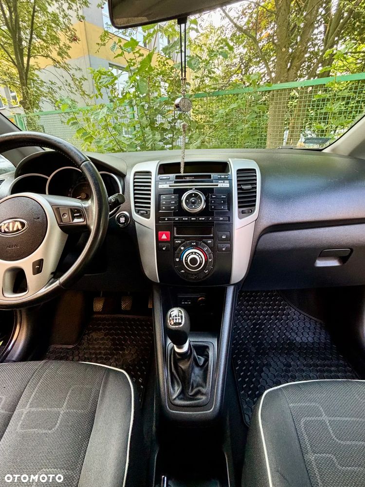 Kia Venga 1.6 CRDi 128 Fifa World Cup Edition - 7