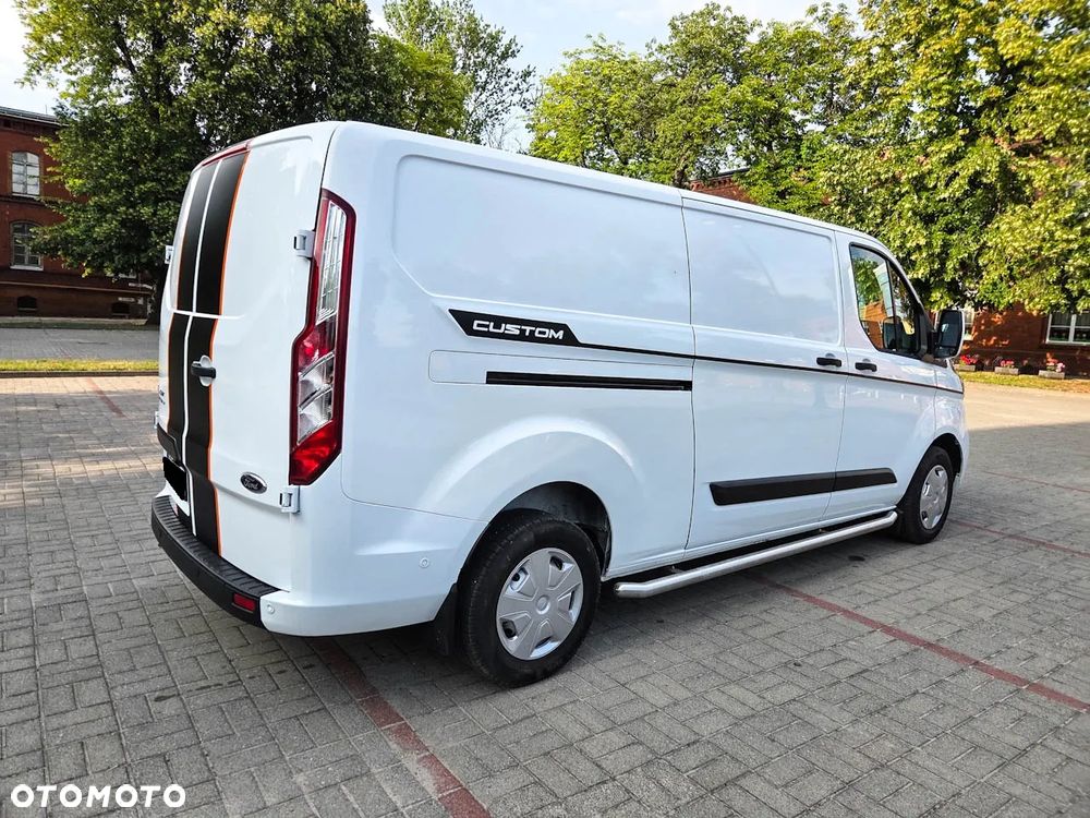Ford TRANSIT CUSTOM - 4