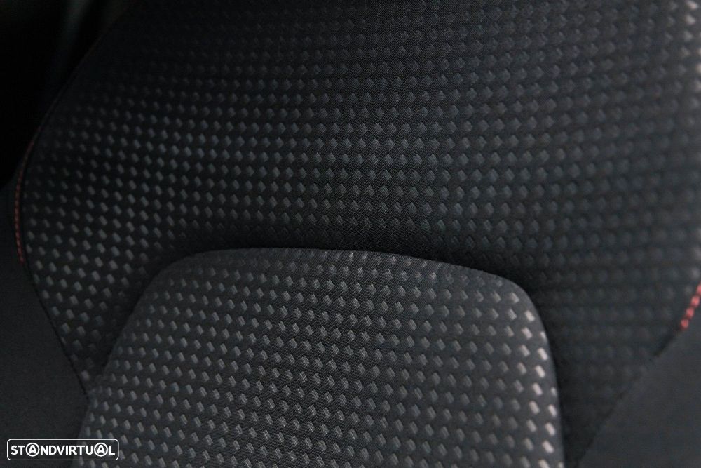 Ford Focus 1.0 EcoBoost MHEV ST-Line - 21