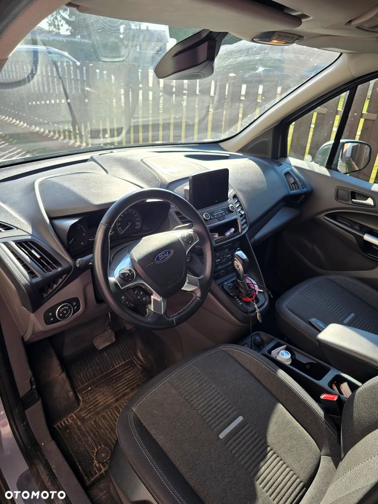 Ford Transit Connect - 14