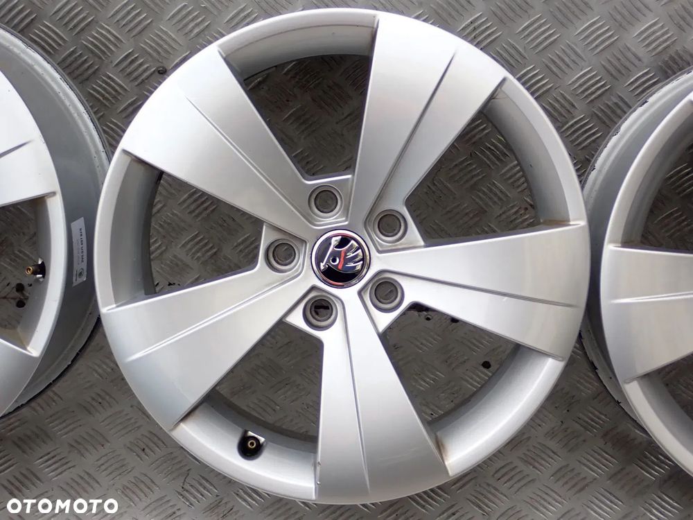 FELGI ALUMINIOWE SKODA 6,5JX17 ET 41 5X112 3V0601025A / AS - 6