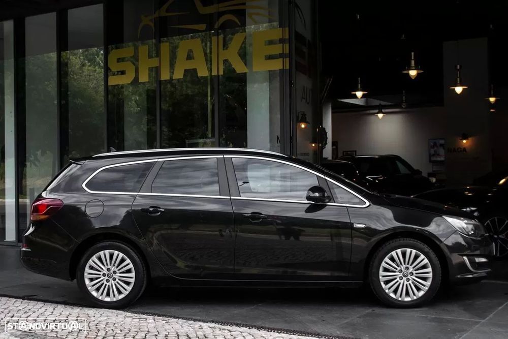 Opel Astra Sports Tourer - 10