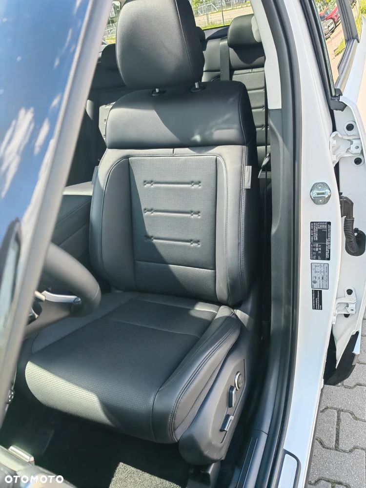 Hyundai Santa Fe ver-1-6-t--gdi-hev-platinum-4wd-7os - 13