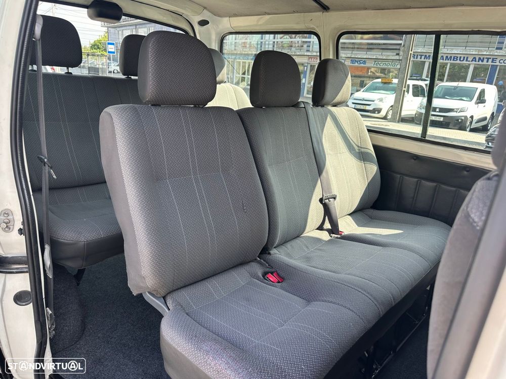 Toyota HiAce 2.5 D-4D Curto 2.8T AC - 9