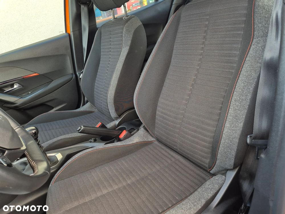 Peugeot 2008 BlueHDi 110 Active Pack - 16