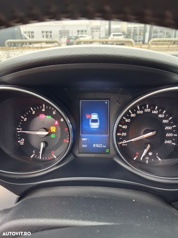 Toyota Avensis 1.8 Executive - 4