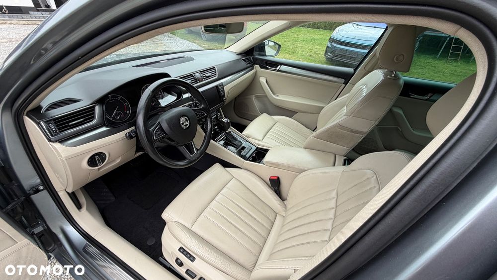 Skoda Superb 2.0 TDI DSG Ambition - 17