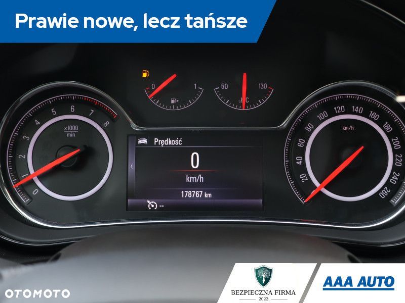 Opel Insignia - 12