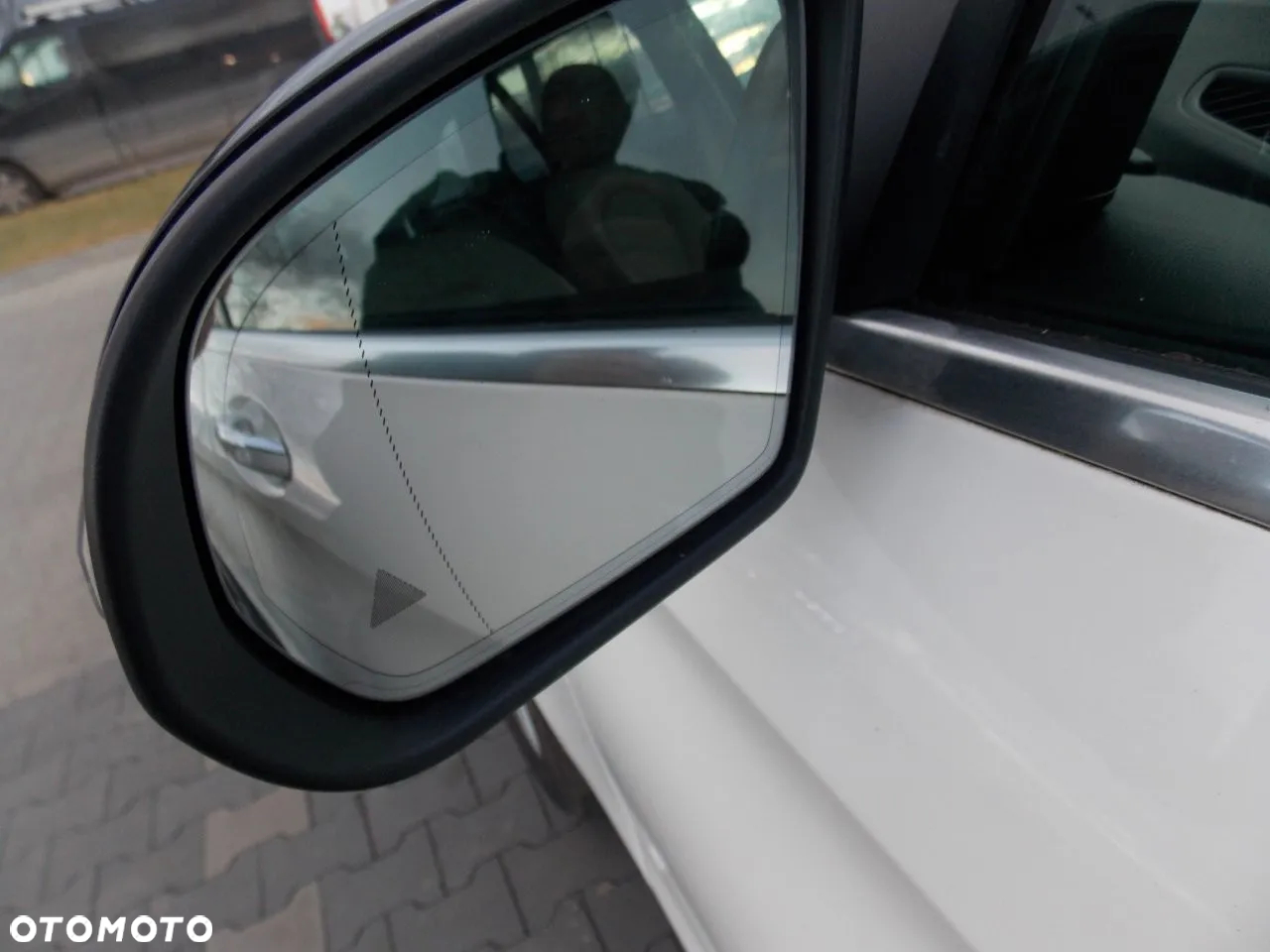 Mercedes-Benz GLC 300 4Matic 9G-TRONIC AMG Line Plus - 9