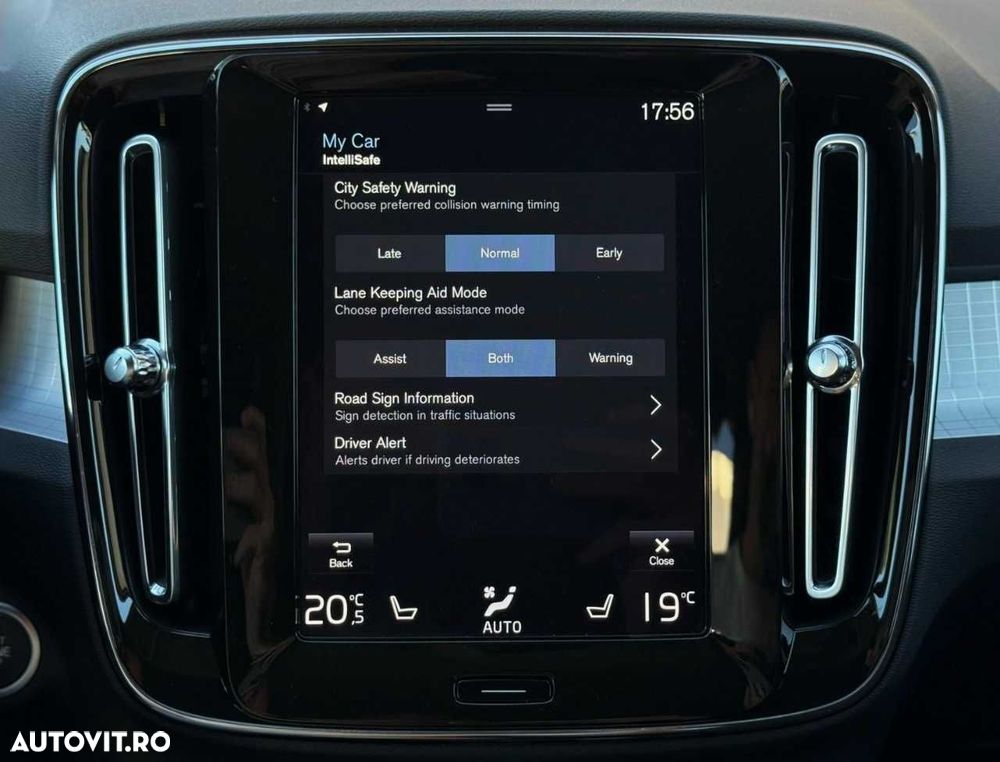 Volvo XC 40 Recharge T4 Twin Engine AT7 Inscription Expression - 29