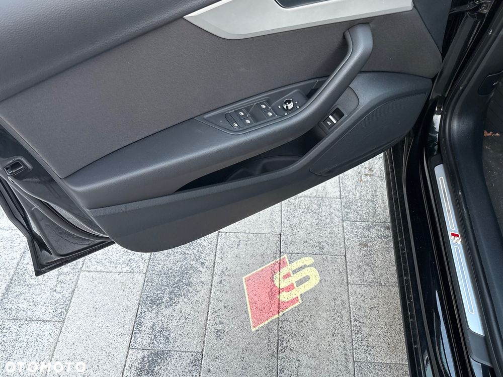 Audi A4 Avant 40 TFSI S tronic S line - 37