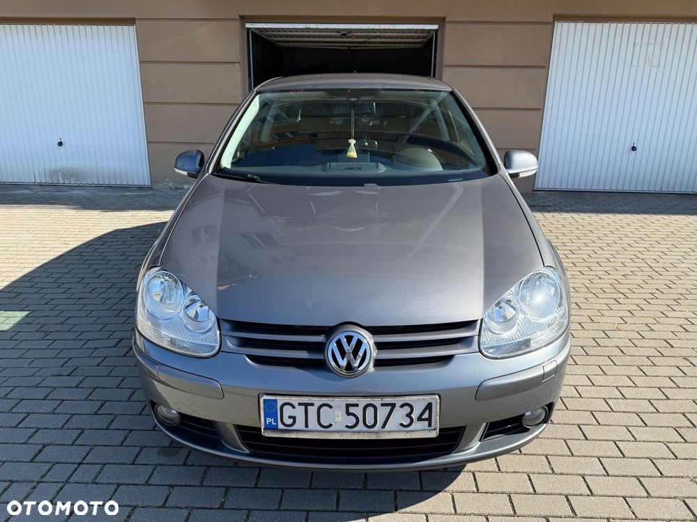 Volkswagen Golf - 1