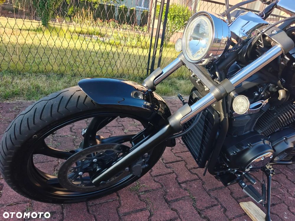 Yamaha XVS - 23