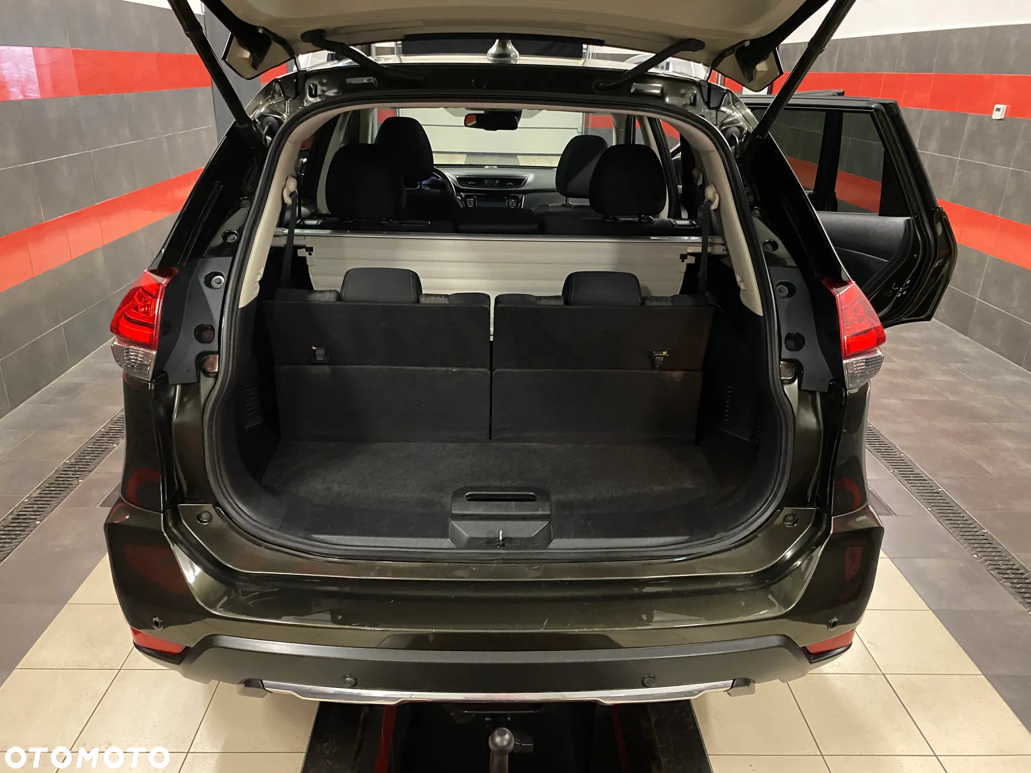 Nissan X-Trail 1.6 DIG-T Tekna 2WD 7os - 20