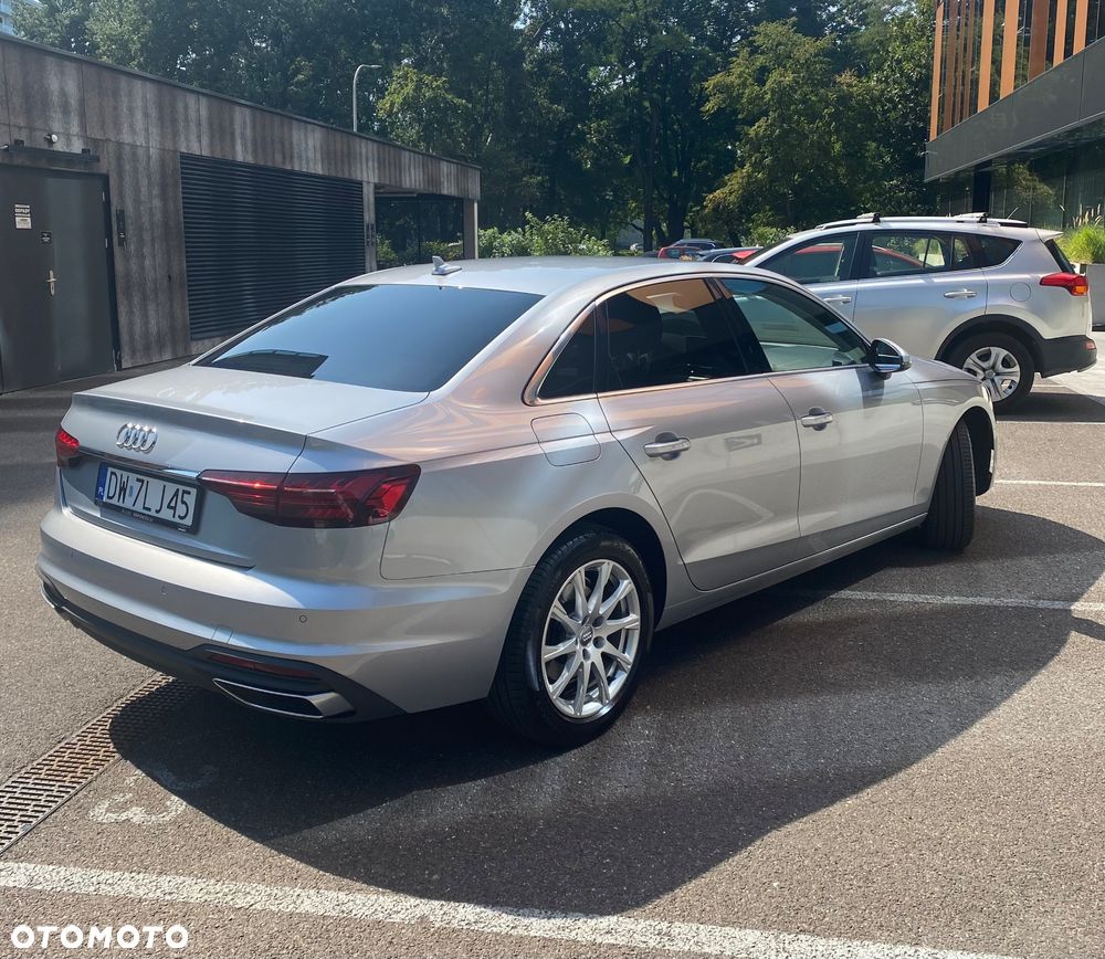 Audi A4 Limousine - 5