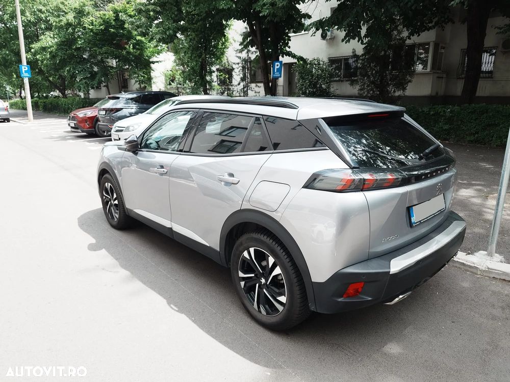 Peugeot 2008 1.2 L PureTech STT EAT8 Allure - 3