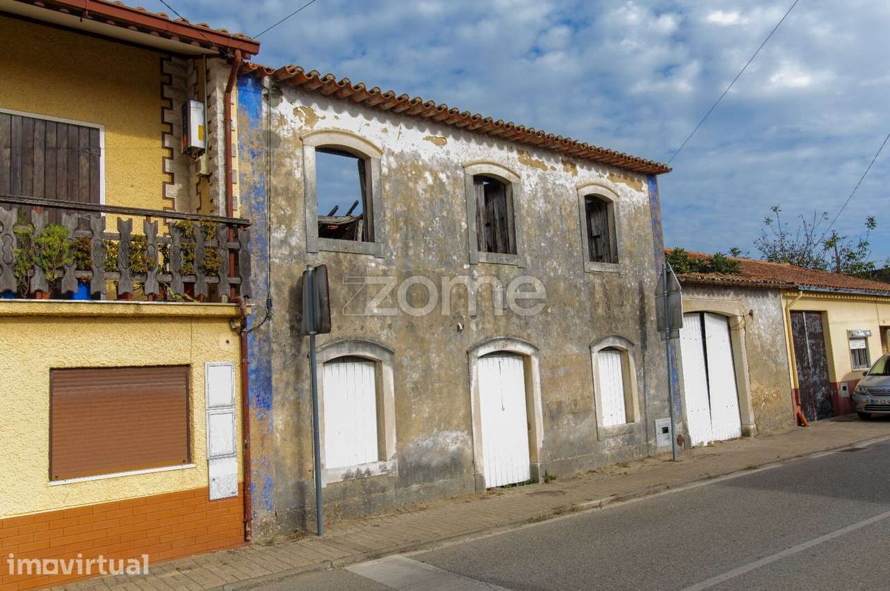 Foco em investimento ou em casa com terreno em zona tranquila - Grande imagem: 3/26