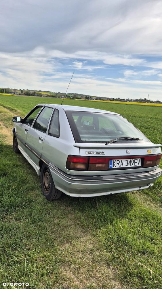 Renault 21 - 4