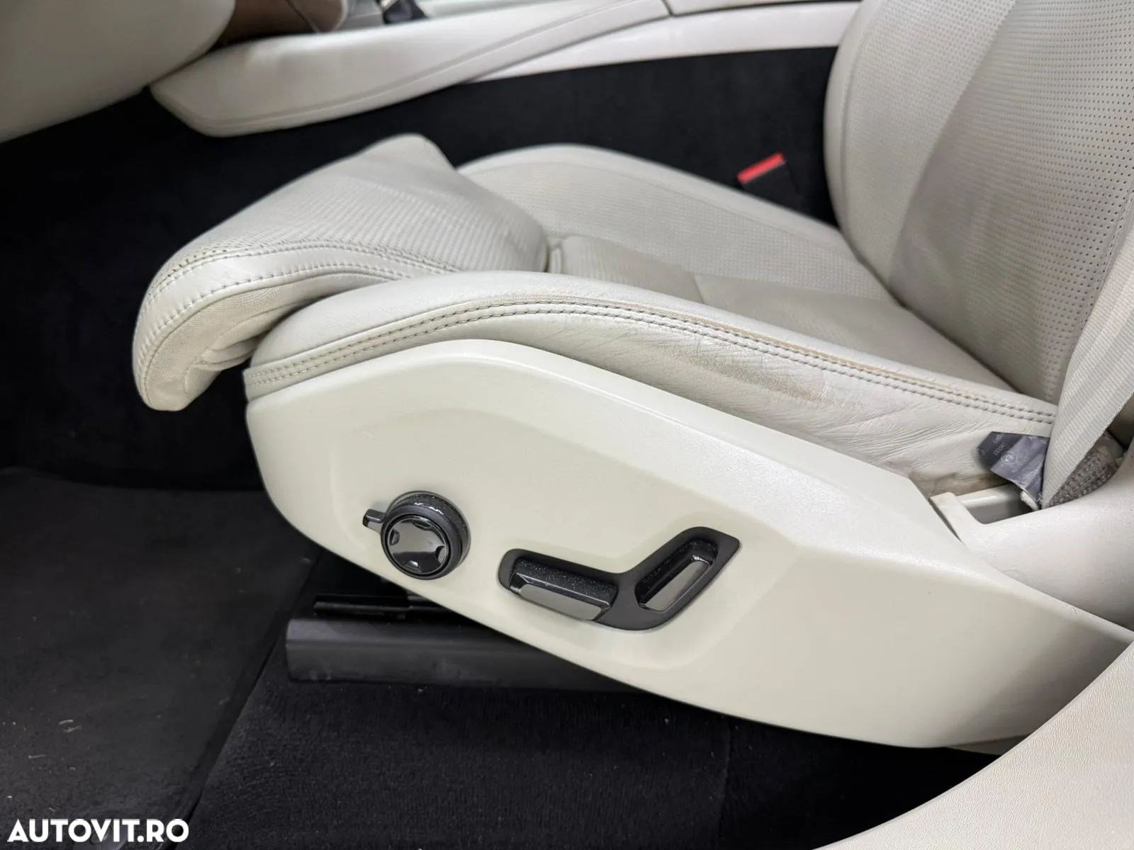 Volvo XC 90 D5 AWD Geartronic Inscription - 24