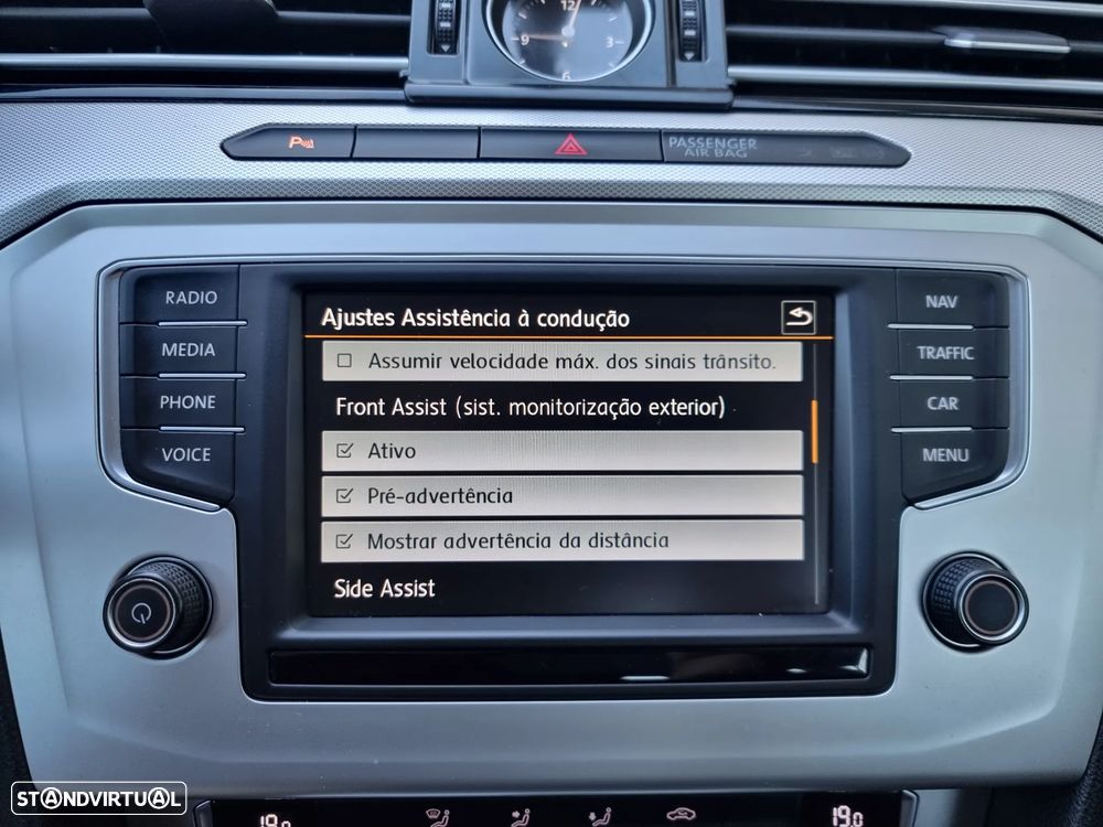 VW Passat Variant 2.0 TDI Confortline - 21