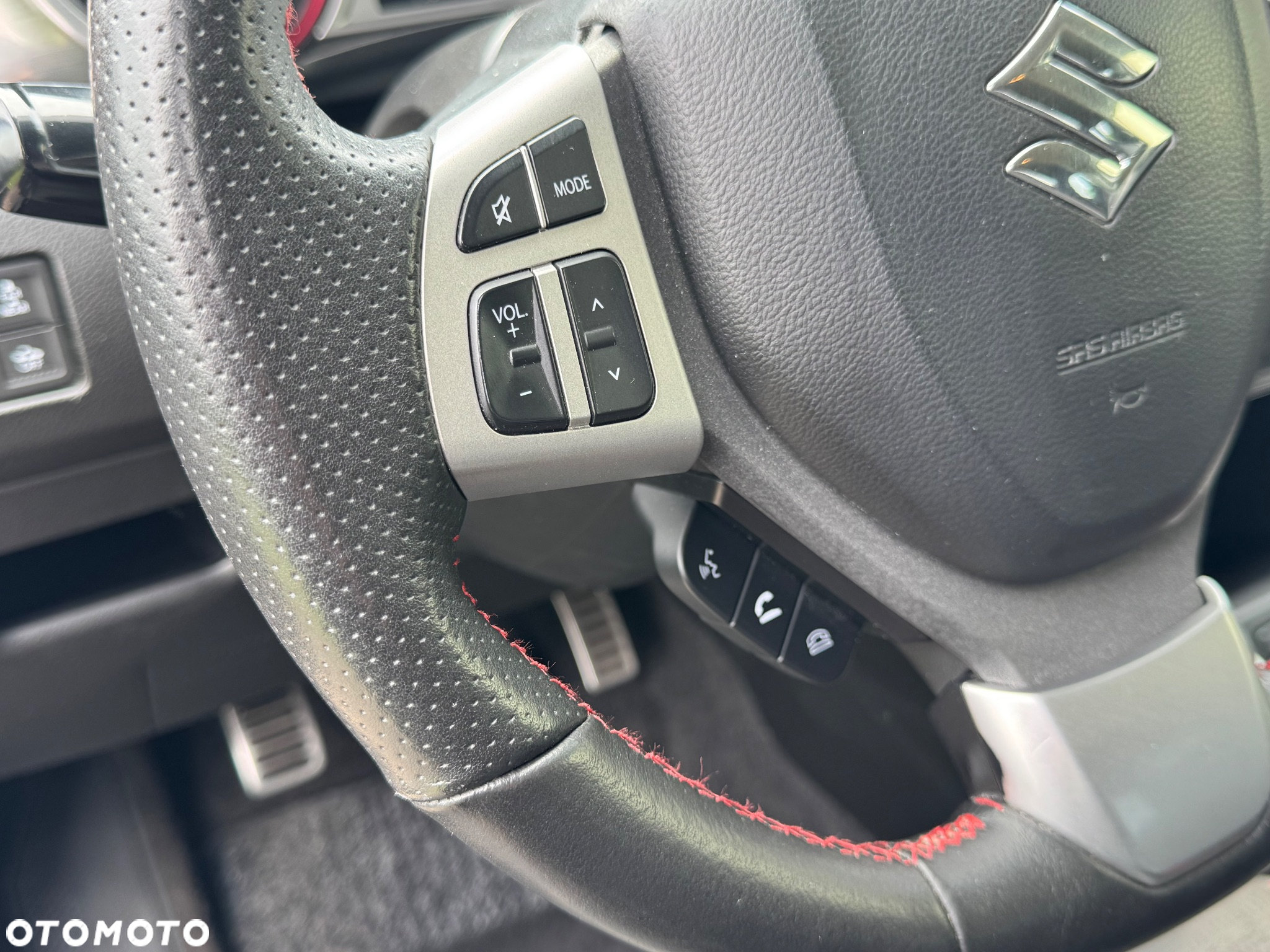Suzuki Vitara 1.4 Boosterjet Premium 4WD - 36
